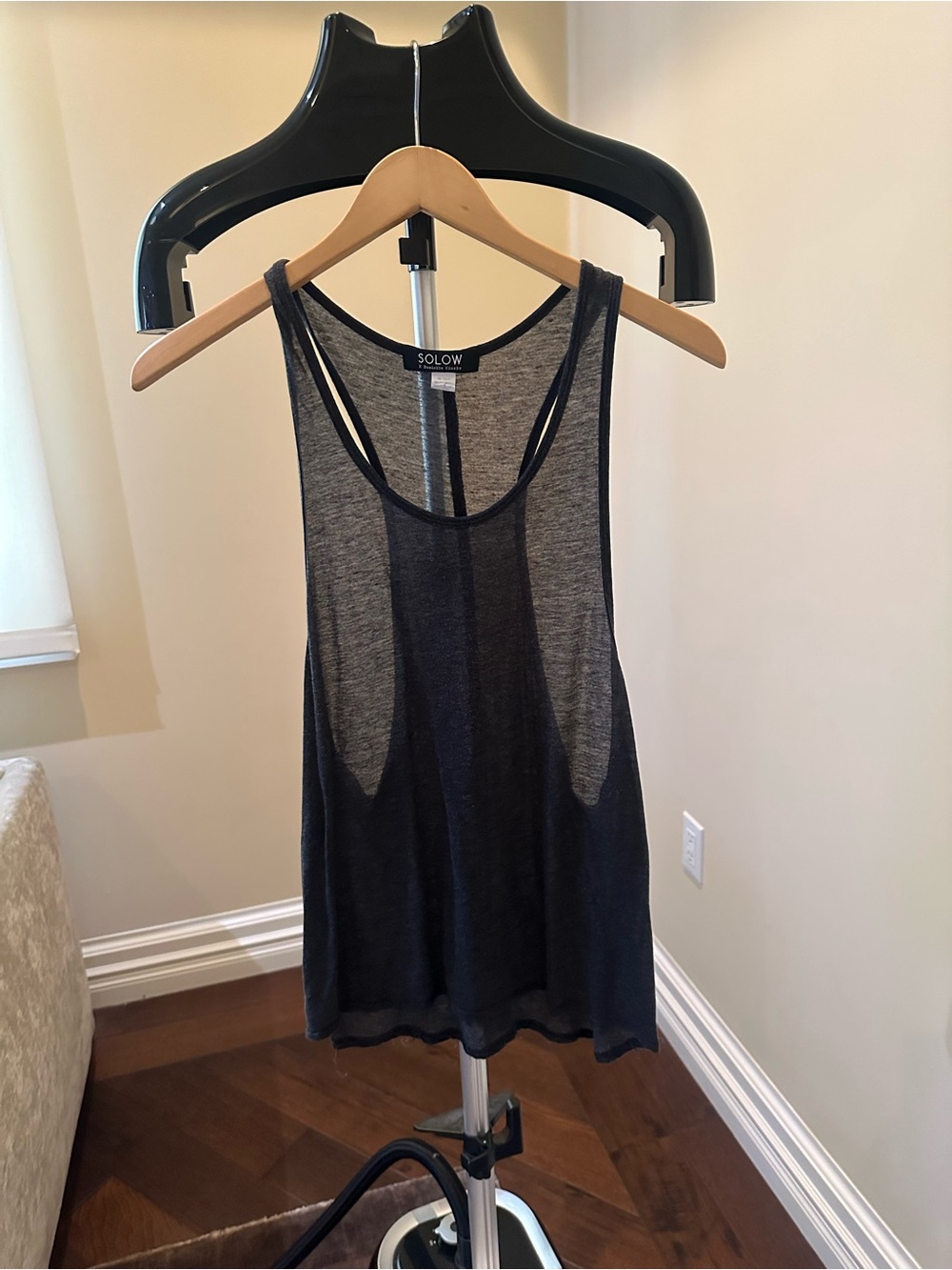 Solow dark gray tank size medium